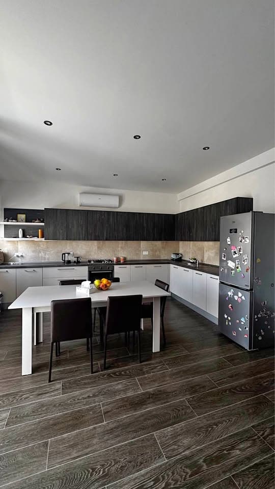 Spacious, bright, and fully equipped apartment in Marsaskala - Image 1