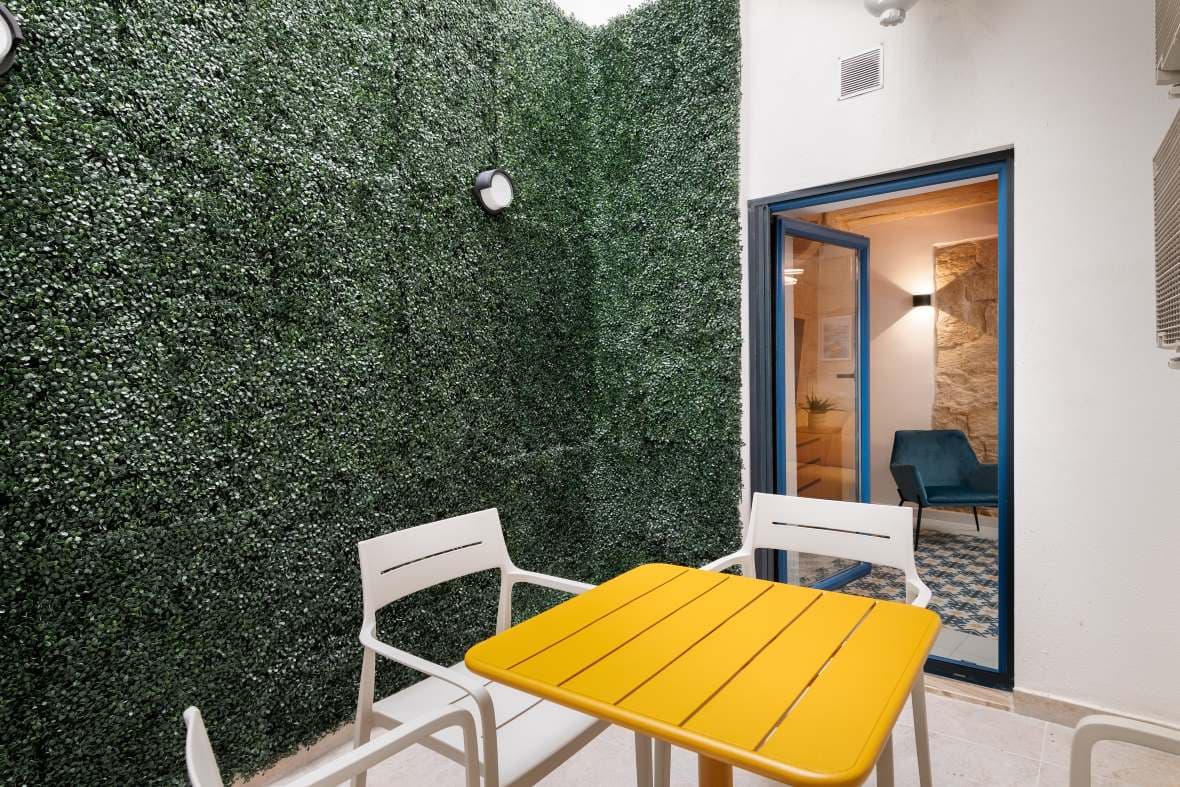 Naxxar House of Character with Pool & Garage - Image 6