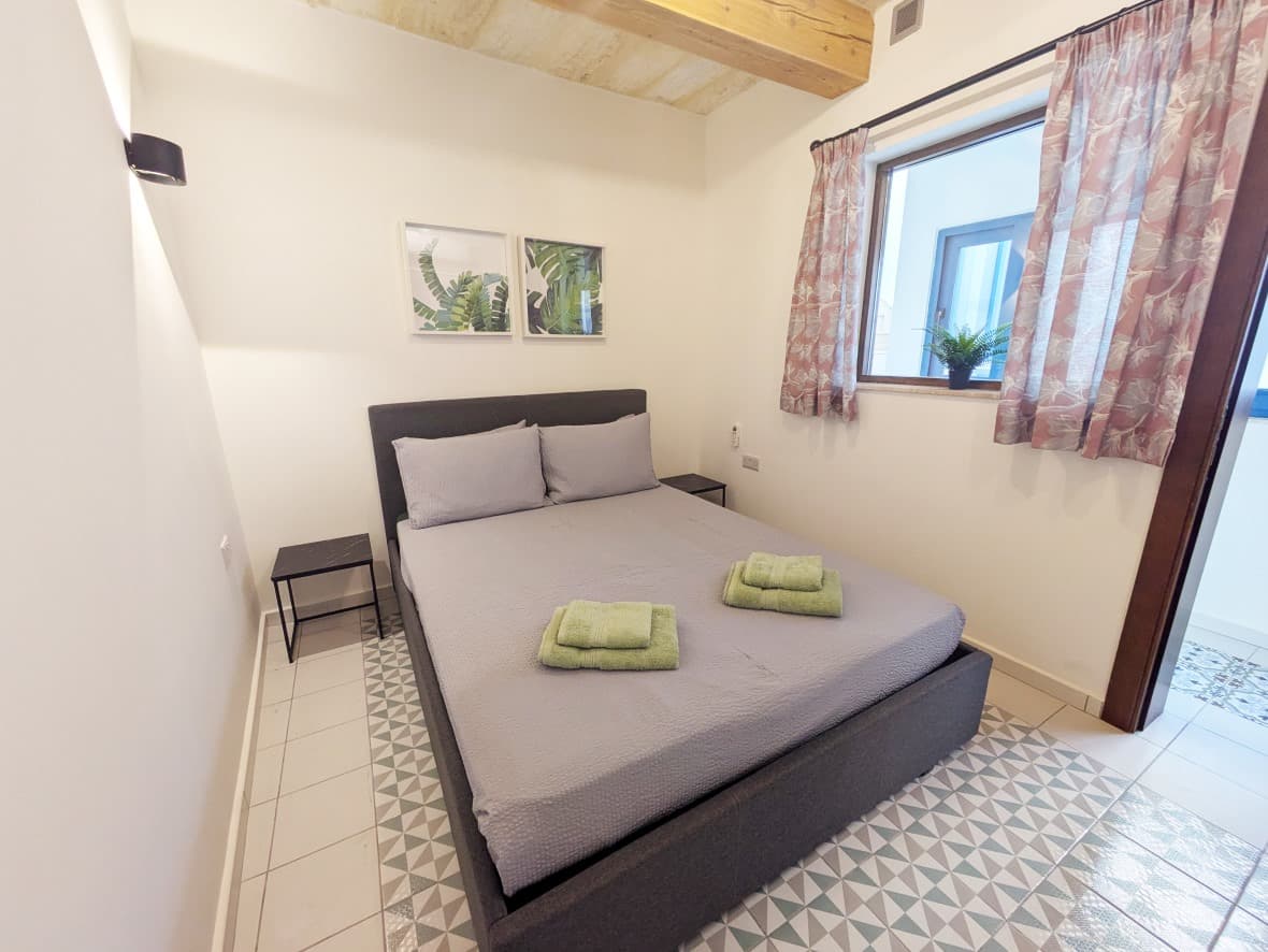 Naxxar House of Character with Pool & Garage - Image 13