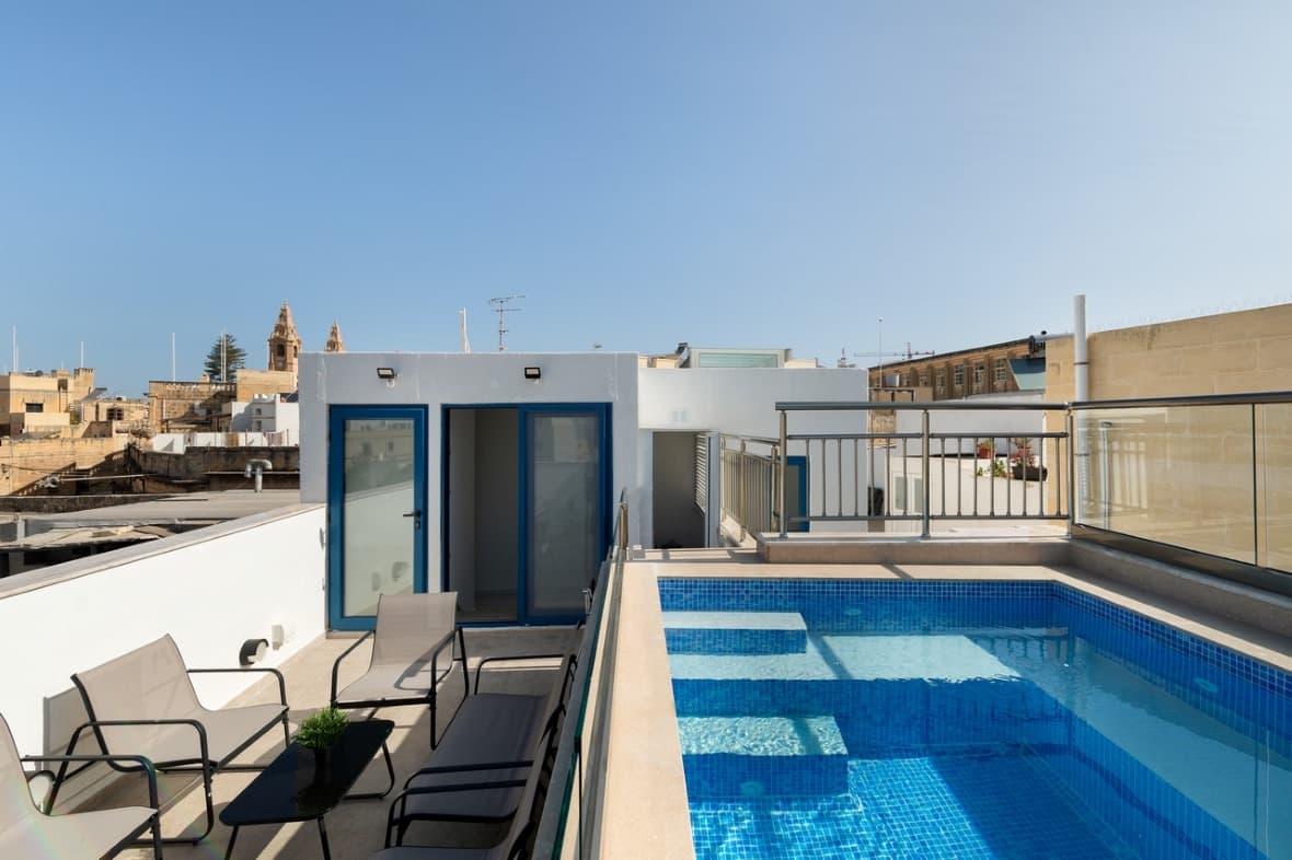 Naxxar House of Character with Pool & Garage - Image 18