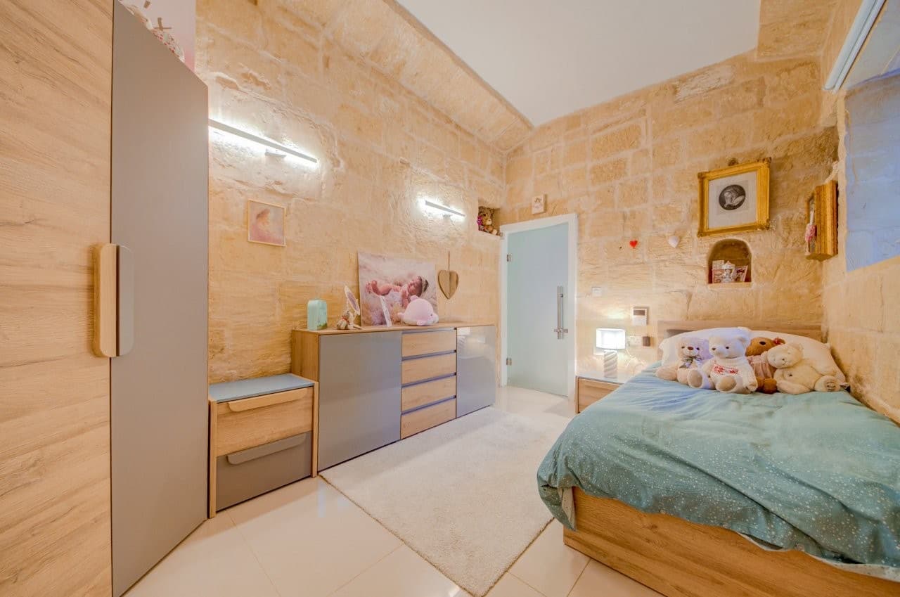 House of Character - Image 2